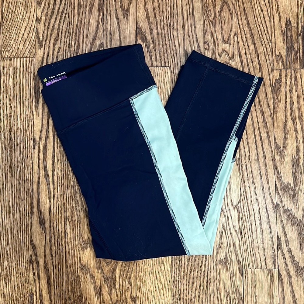 Cropped slimming leggings